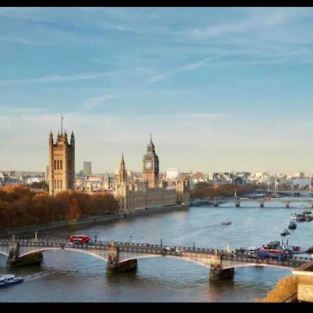 Luxury Apartment Riverside Londra Dış mekan fotoğraf